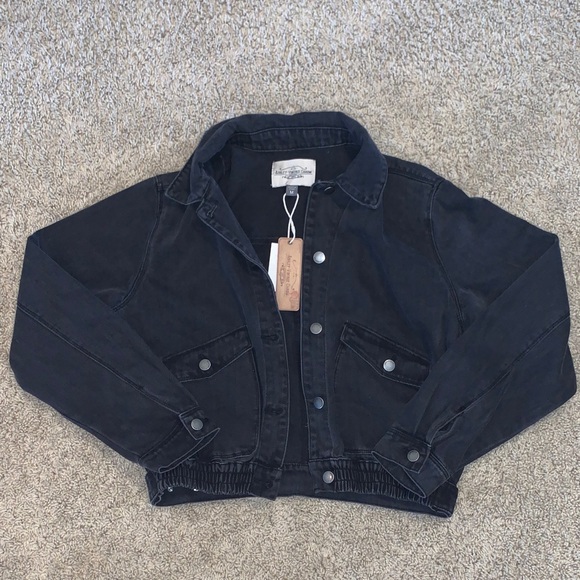 Ashley Vintage Charm Jackets & Blazers - NWT Women’s Black Denim Button Up Cropped Jean Jacket Medium